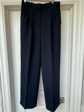 Aritzia Effortless Pants Crepette - Black